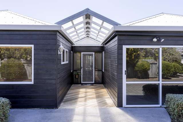 1 and 2/20 Stanley Street Wharewaka_4