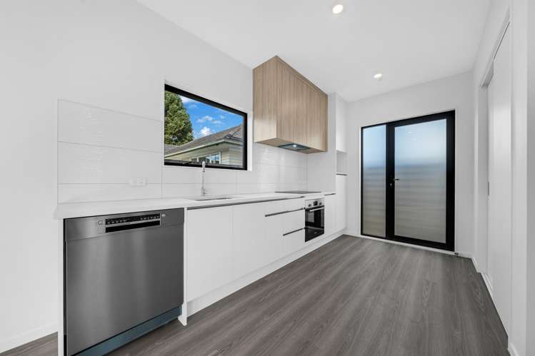Lot 1-7/14 Montmere Avenue Te Atatu Peninsula_30
