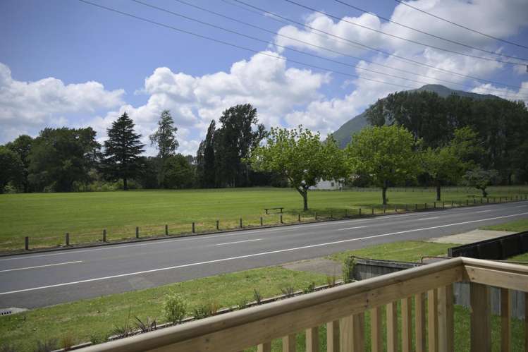 15 River Road Kawerau_11