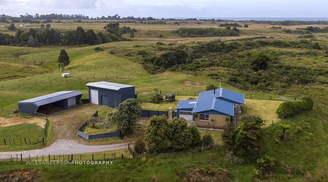 Private Rural Living with Space