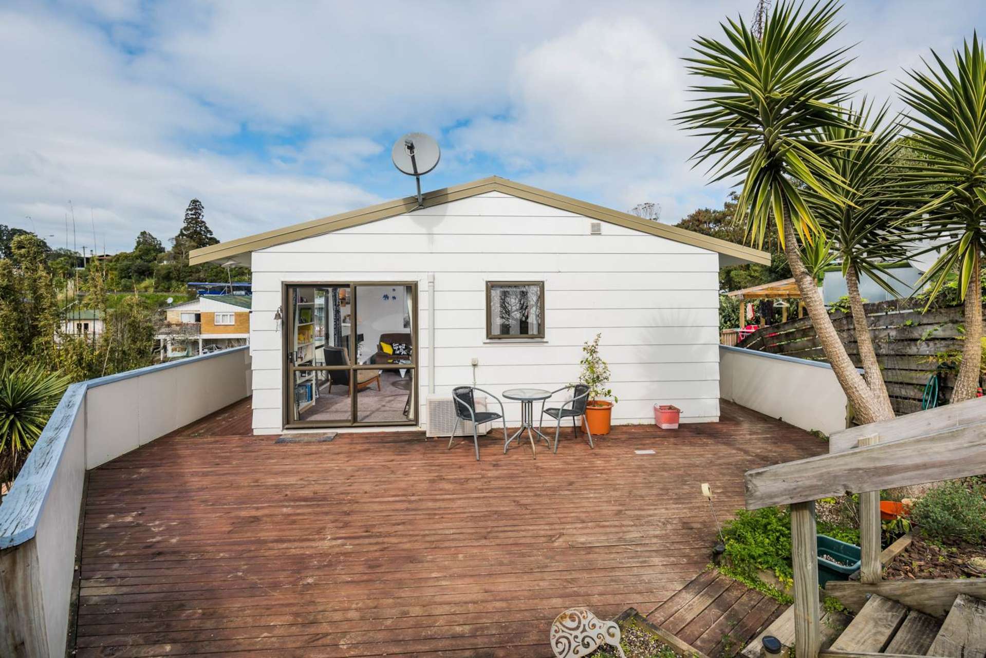 2/681 Beach Road Rothesay Bay_0