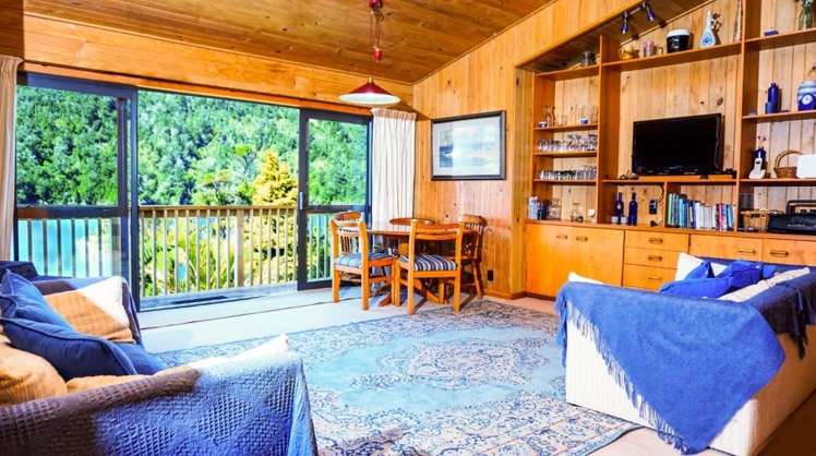 3130 Archers Road Tennyson Inlet_8