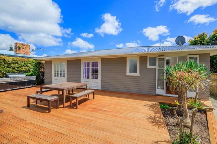 15 Tamariki Avenue Kelston_2
