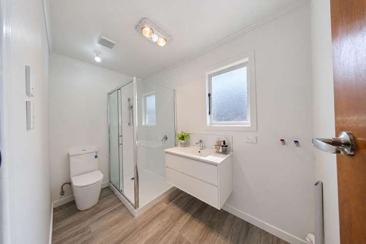 68 Ranui Street Dinsdale_28