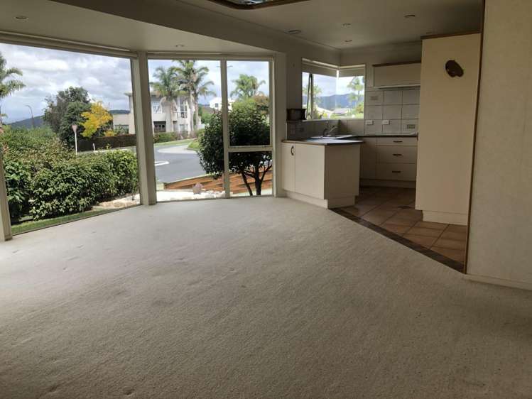 21 Pebble Beach Boulevard Kamo West_3