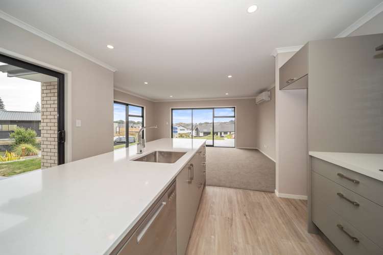 5 Oakmont Crescent Waiwhakaiho_2
