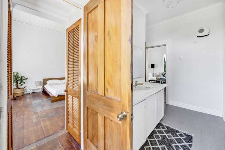 207 Egmont Street Patea_34