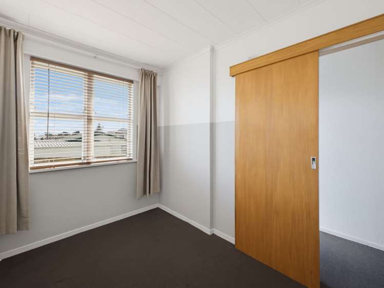 5 Mayfair Place Westown_30