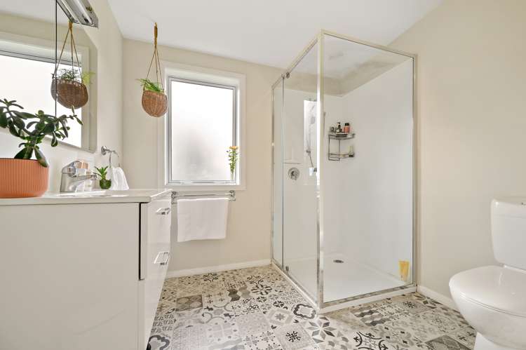 6 Wilding Street Saint Martins_12