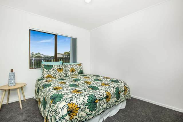 2/10 Maplesden Drive Clendon Park_4