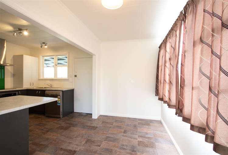 205 Stafford Street Hokitika_5