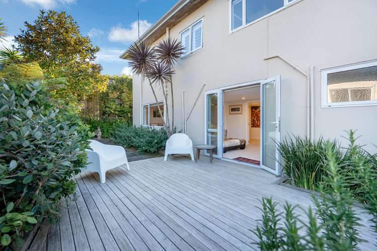 104 Beach Road Castor Bay_4