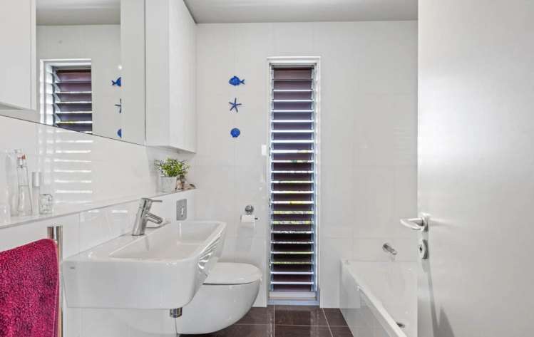 20 The Ritz Orewa_19