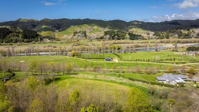 Tuki Tuki views at Euchre Farm