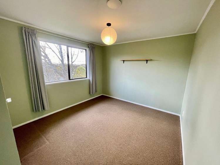 87 Solar Road Glen Eden_6