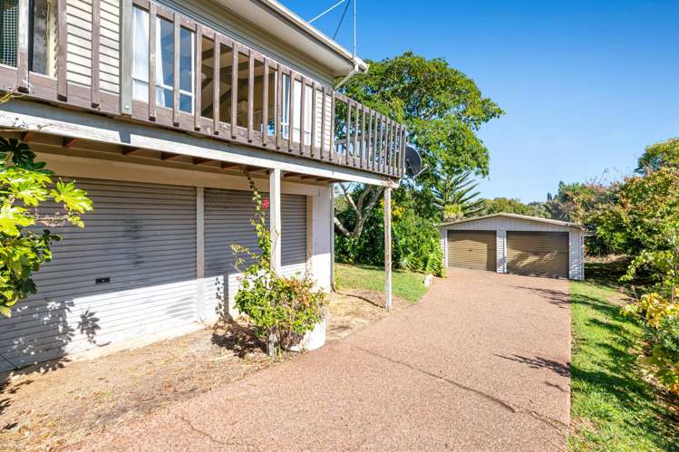 16 Pohutukawa Avenue Red Beach_18