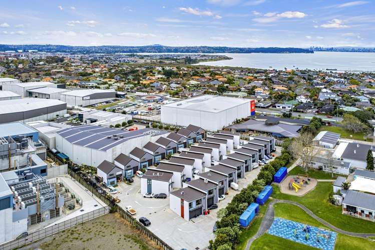 4/8 Laurenson Road Hobsonville_11
