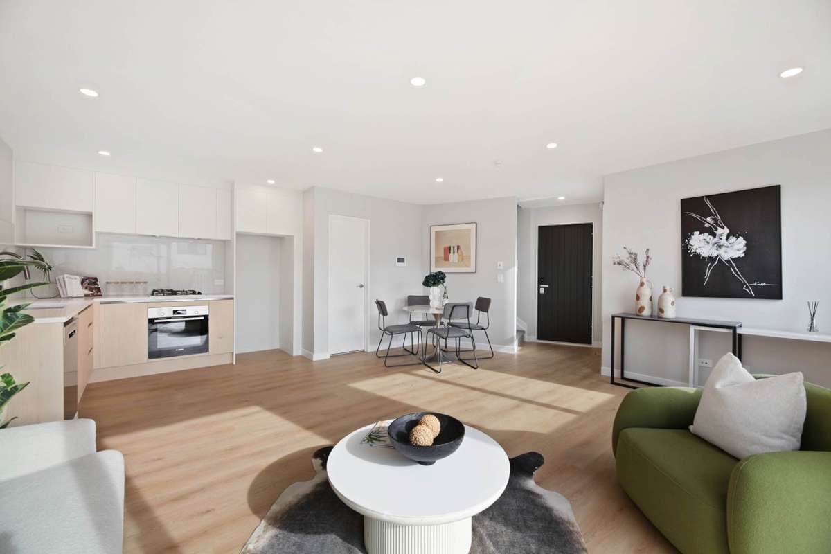 1A Meadow Crescent_3
