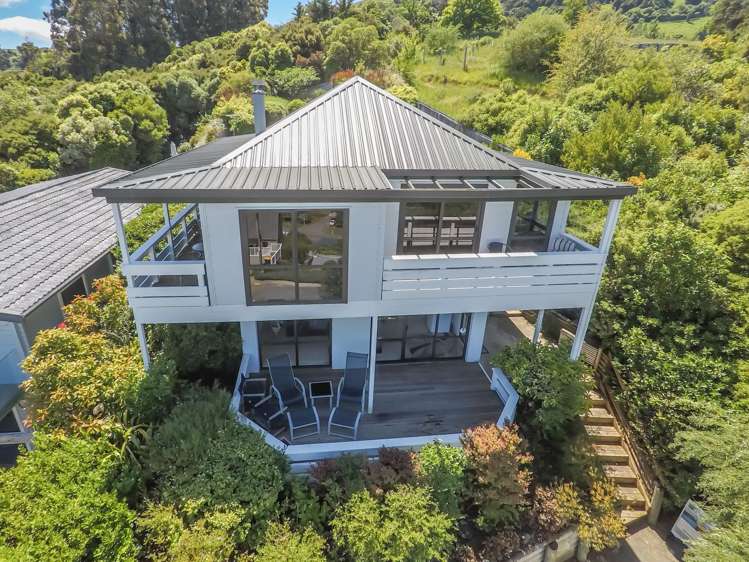 9 Tirohanga Terrace Akaroa_17