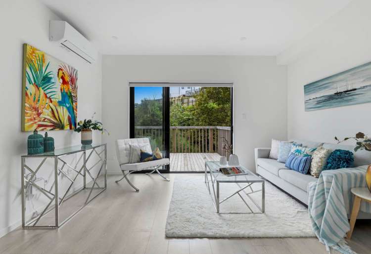 45b Crestview Rise Papakura_9