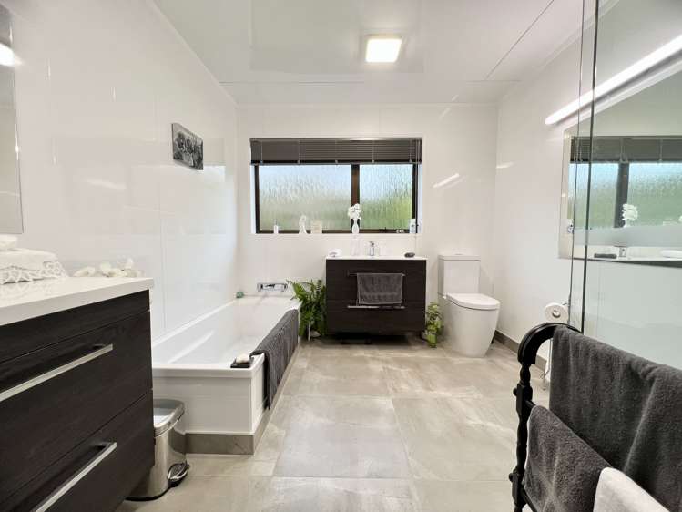 132 Grant Road Otatara_25