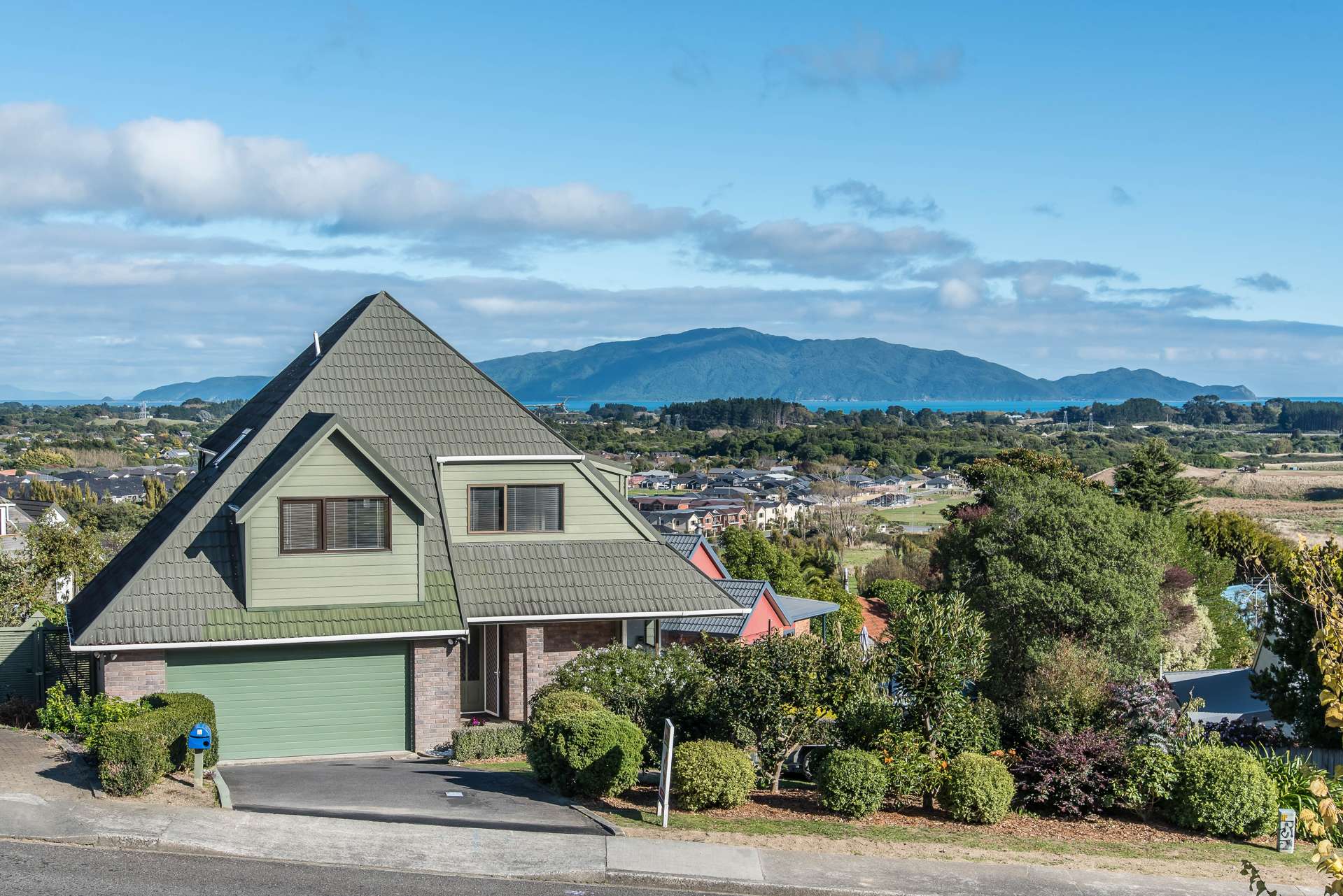 14 Amokura Street Waikanae_0