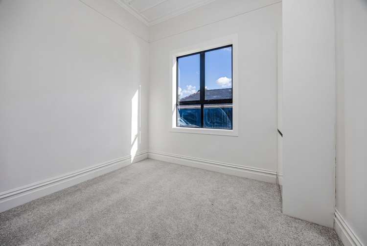 54 Portage Road_5