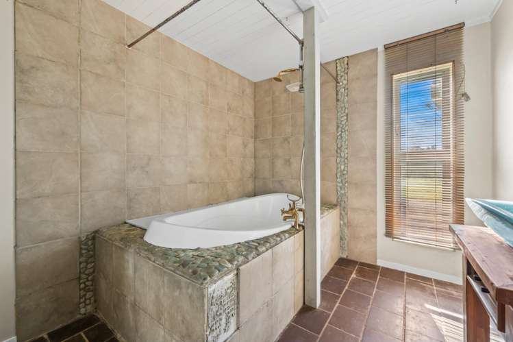 2199 Cove Road Mangawhai_15