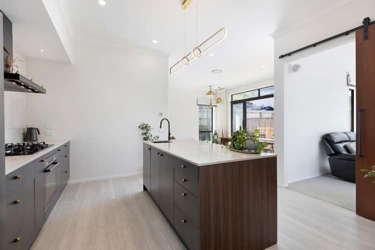 8 Hattersley Grove Churton Park_10