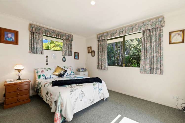 137a Vodanovich Road Te Atatu South_8