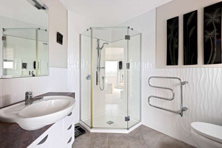 111 Grovenor Drive Orewa_13