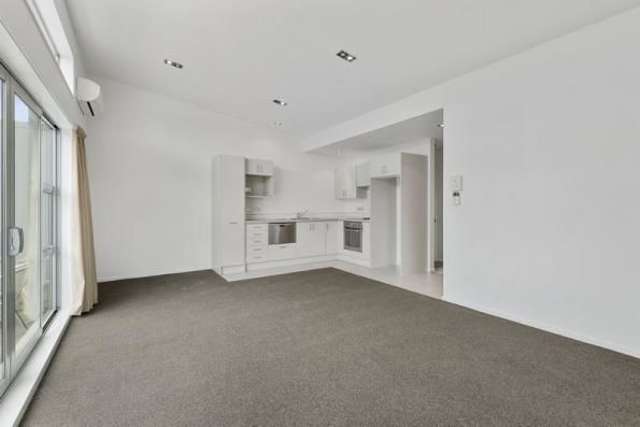 6/502 Hereford Street Linwood_4