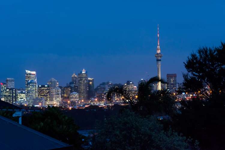 2/21 Seaview Avenue Northcote_0