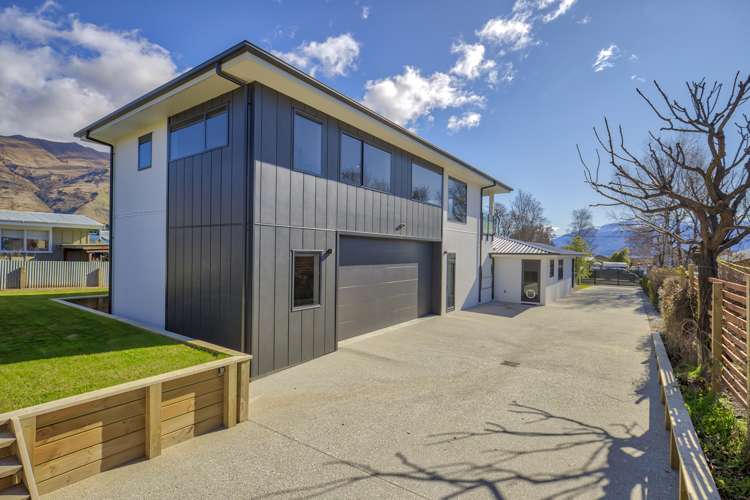 156 Upton Street Wanaka_14