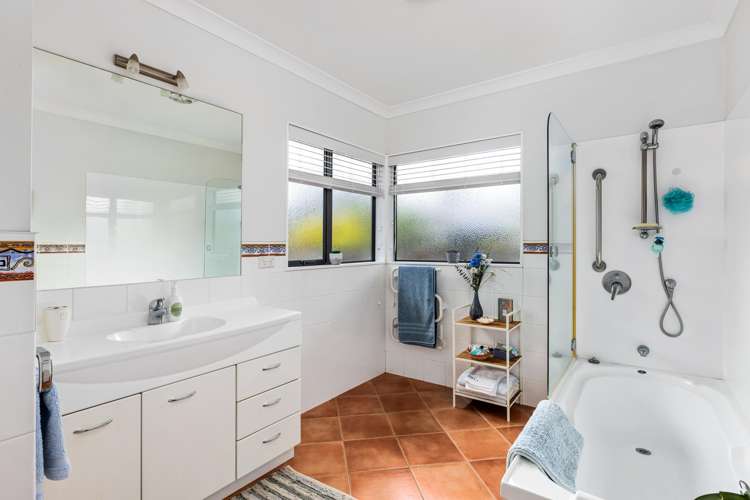 53 Athol Place Algies Bay_14