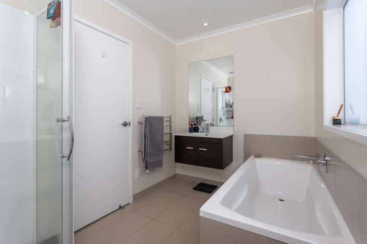 6 Barcliff Terrace Gulf Harbour_16