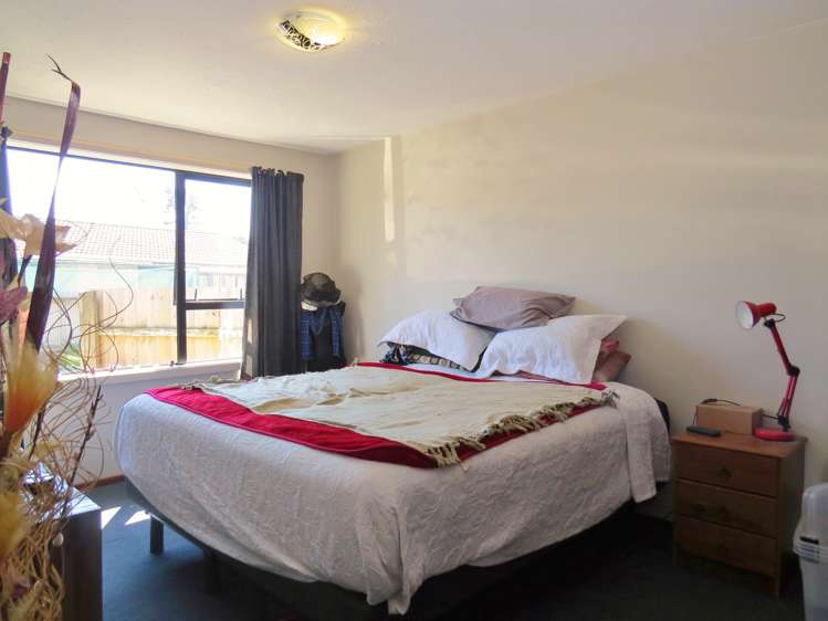 2/241 Waterloo Road Hornby_8