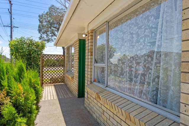 1/4046 Great North Road Glen Eden_1