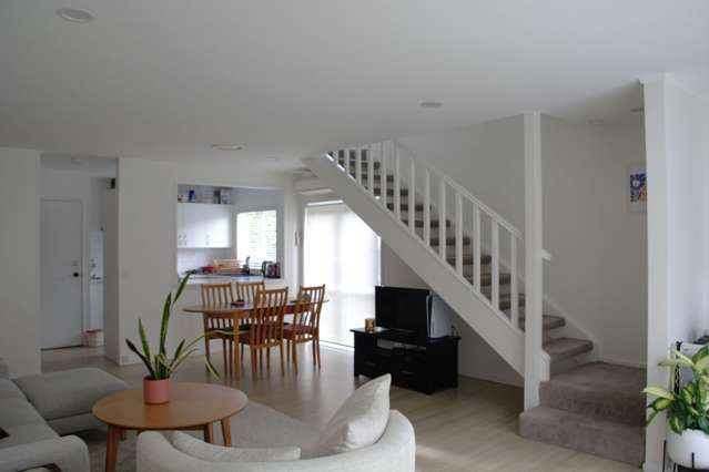 3-Bedroom Townhouse in Ellerslie Village