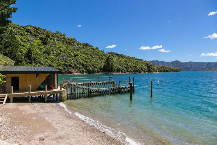 351 Port Underwood Road Whatamango Bay_4