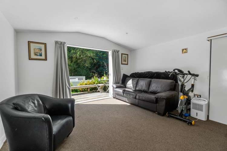 31 Valley Road Titirangi_10