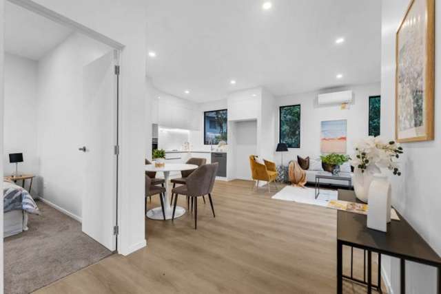 24A & 24B Zingaro Place Massey_3