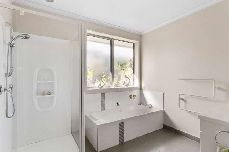 22 Sterling Park Lytton West_13