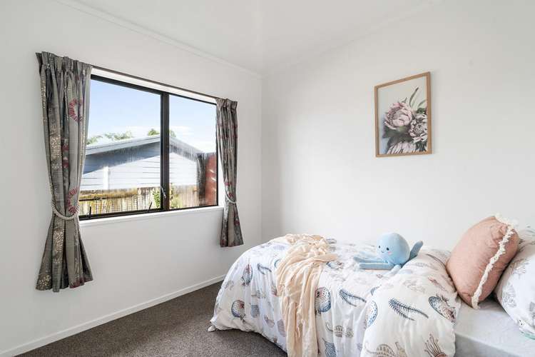 54A Heron Avenue East Matua_8