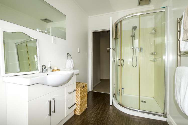 12 Kent Crescent Awapuni_10