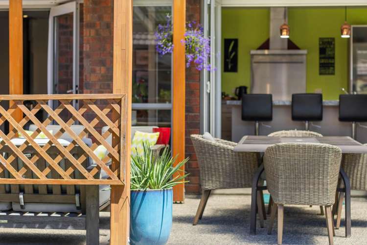 2 Hitaua Place Redwoodtown_2