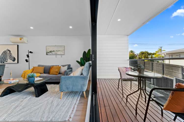 2/18 Sylvan Crescent Te Atatu South_9