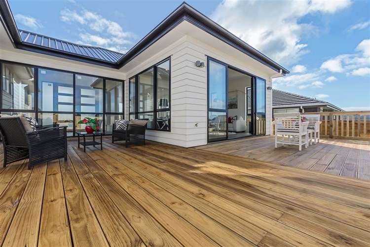 3 Walnut Road Riverhead_15