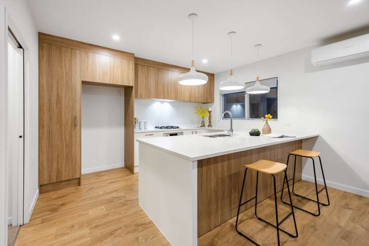 167 Bonair Crescent Silverdale_10