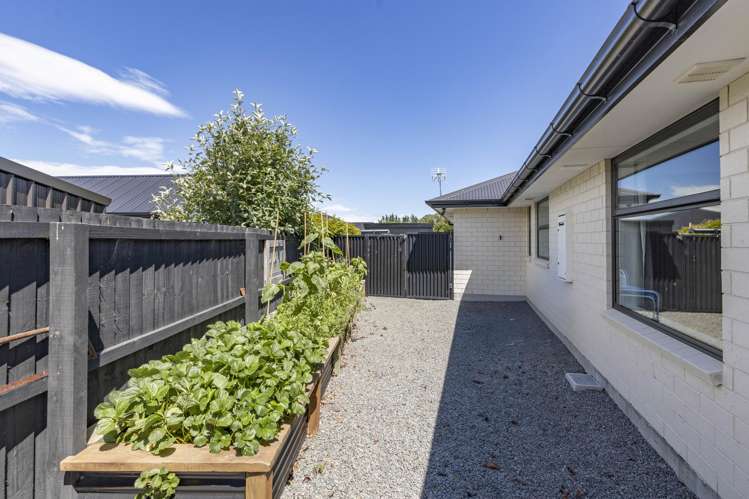 80 Petries Road Woodend_24